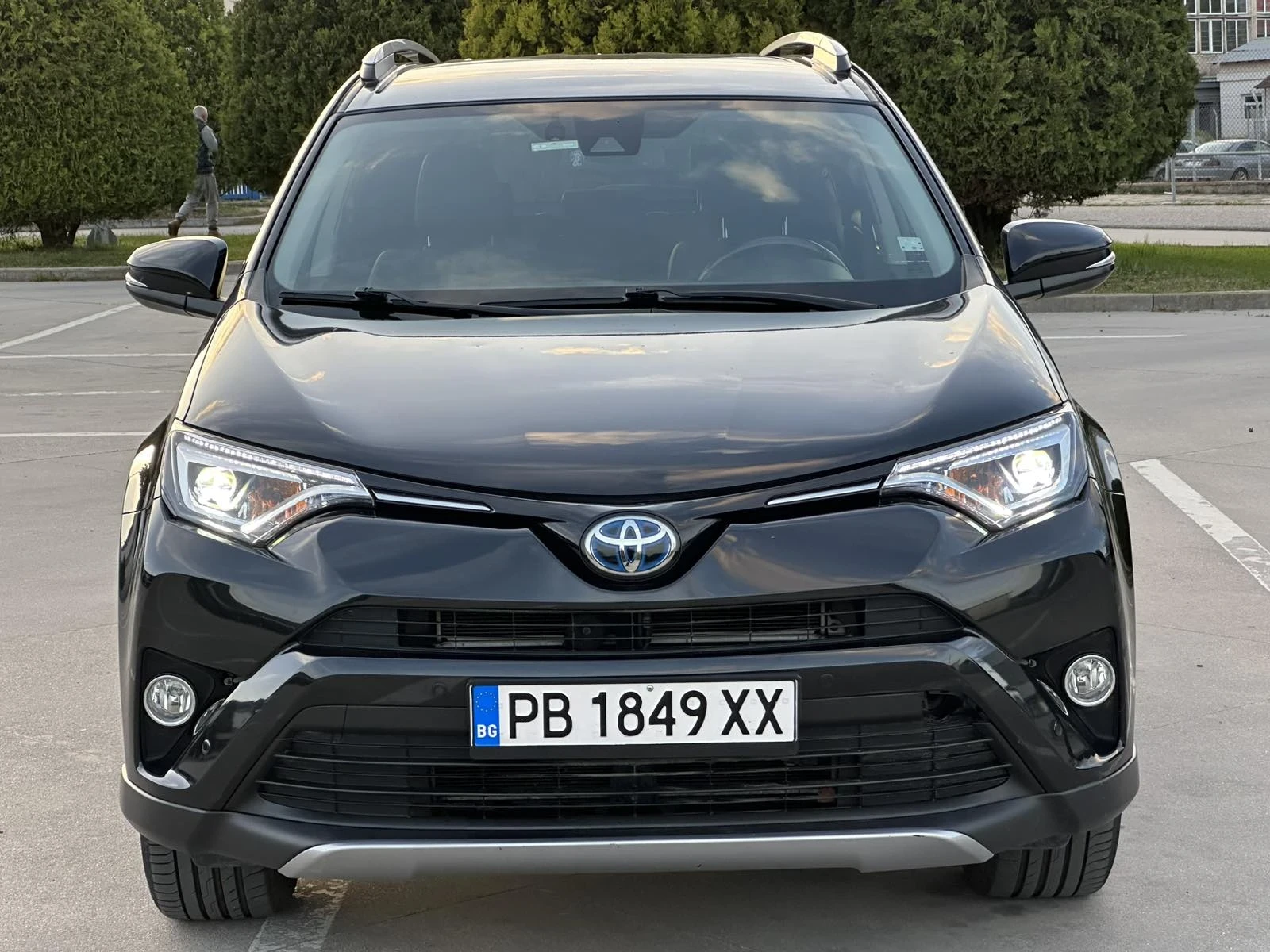 Toyota Rav4 2.5 HIBRID Подгрев! Кожа. ЛИЗИНГ!!! , снимка 2 - Автомобили и джипове - 54315180