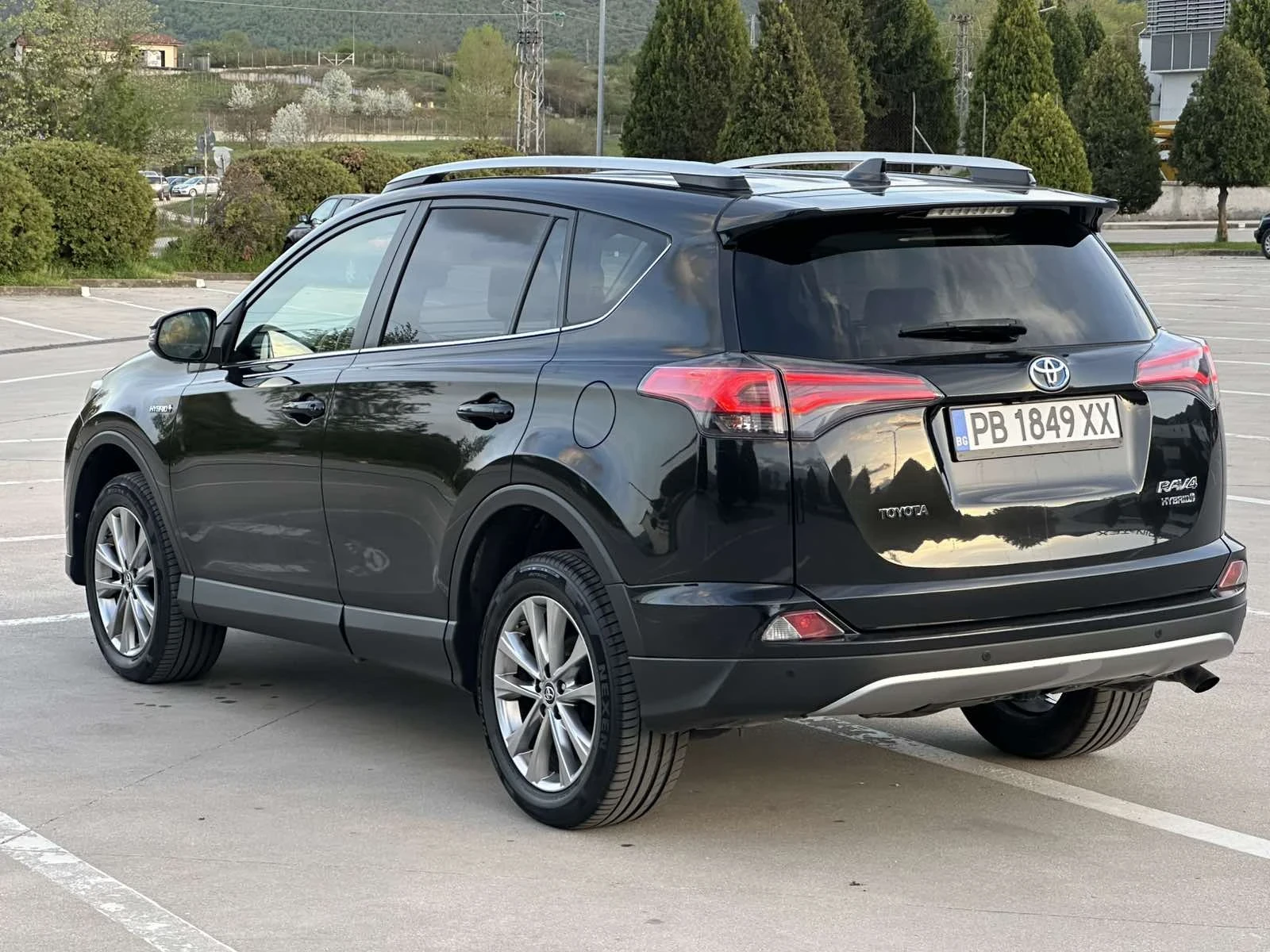 Toyota Rav4 2.5 HIBRID Подгрев! Кожа. ЛИЗИНГ!!! , снимка 7 - Автомобили и джипове - 54315180