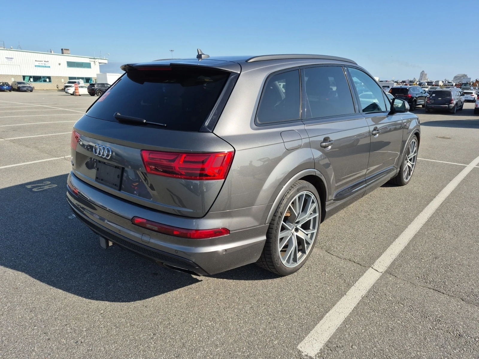 Audi Q7 TECHNIK * S LINE * CARFAX * ЦЕНА ДО БЪЛГАРИЯ * , снимка 3 - Автомобили и джипове - 54315634