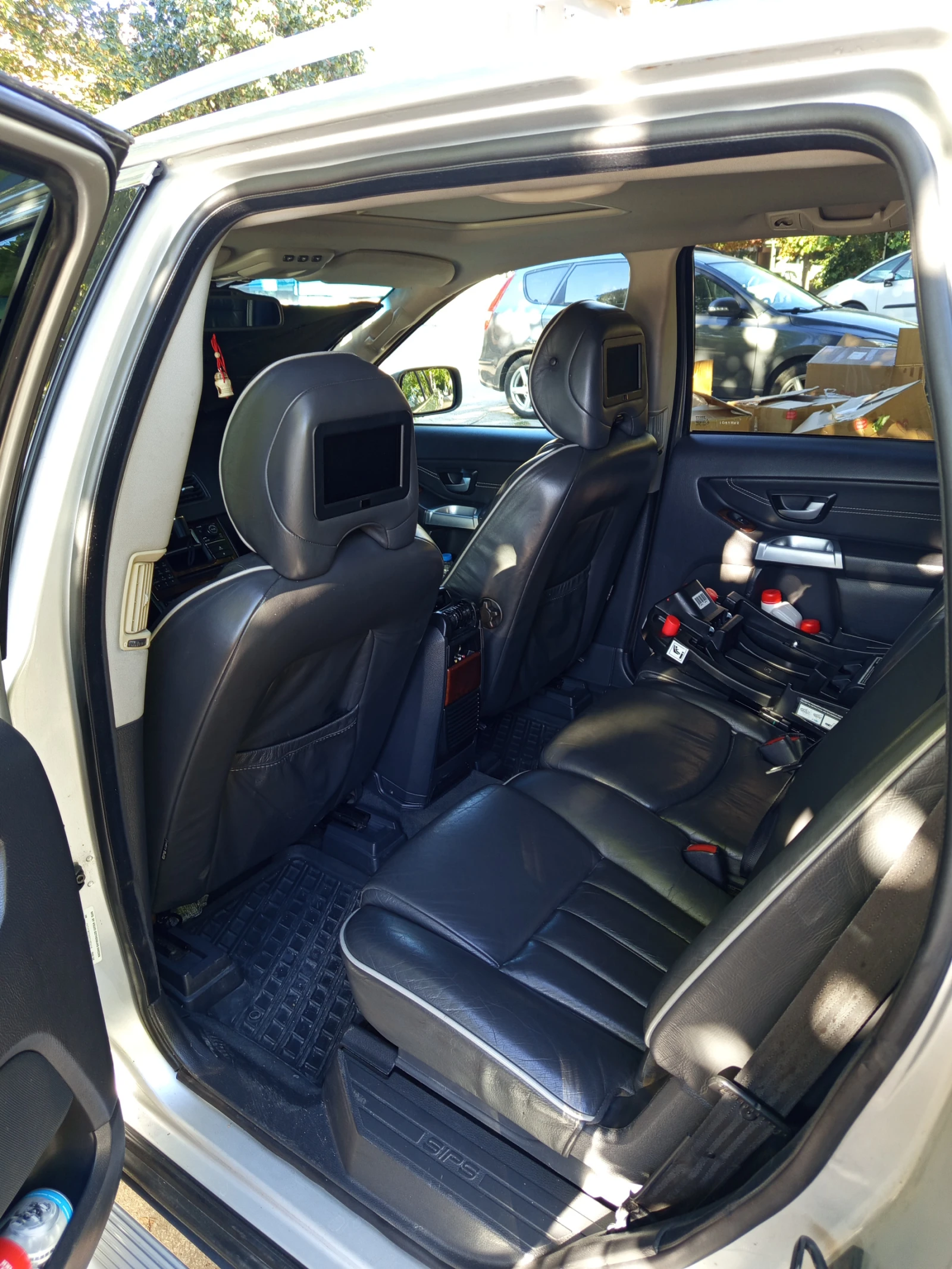 Volvo Xc90 4.4 V8 AWD Executive 6+ 1, снимка 8 - Автомобили и джипове - 55994814