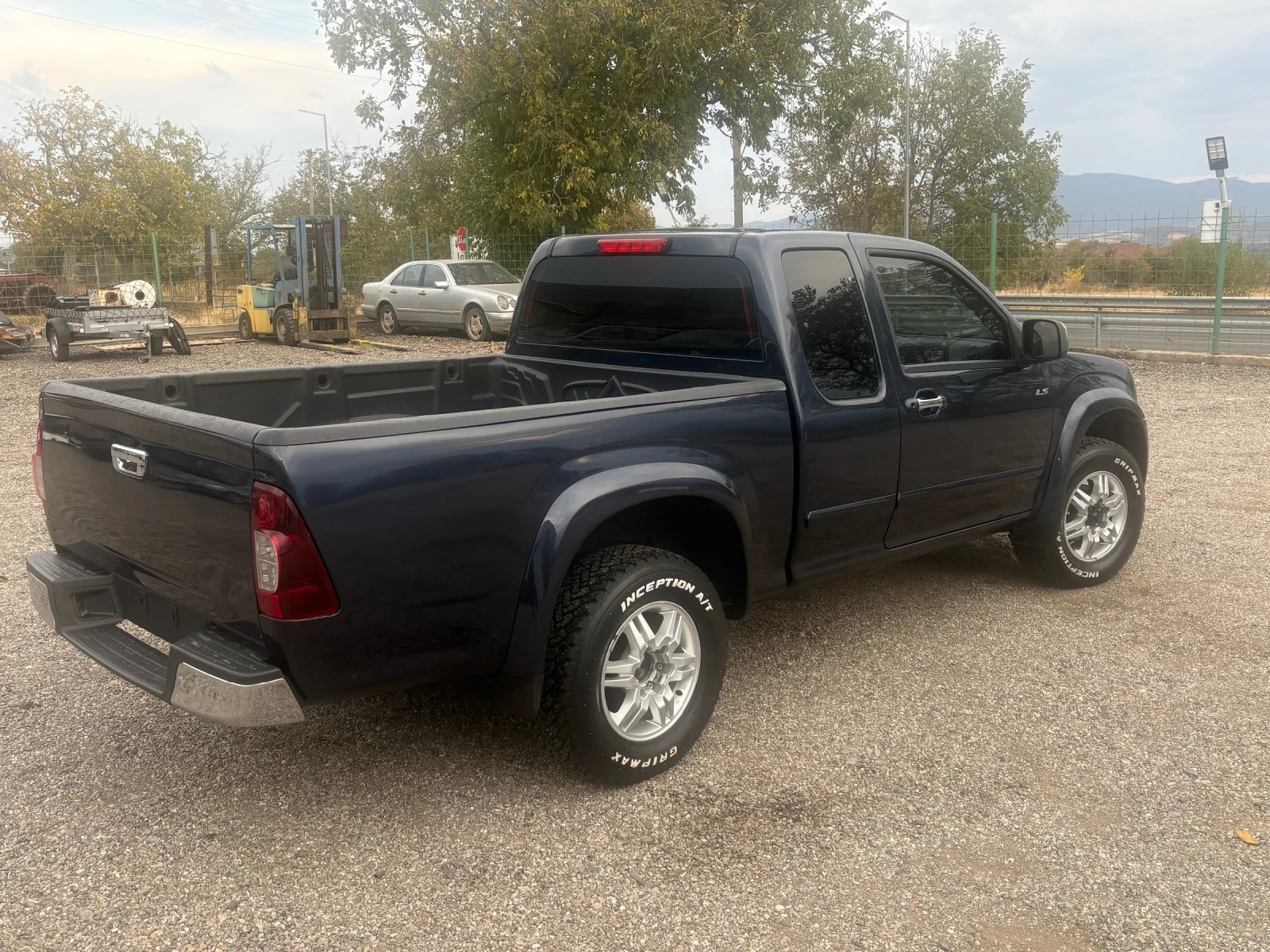Isuzu D-max, снимка 6 - Автомобили и джипове - 56484557