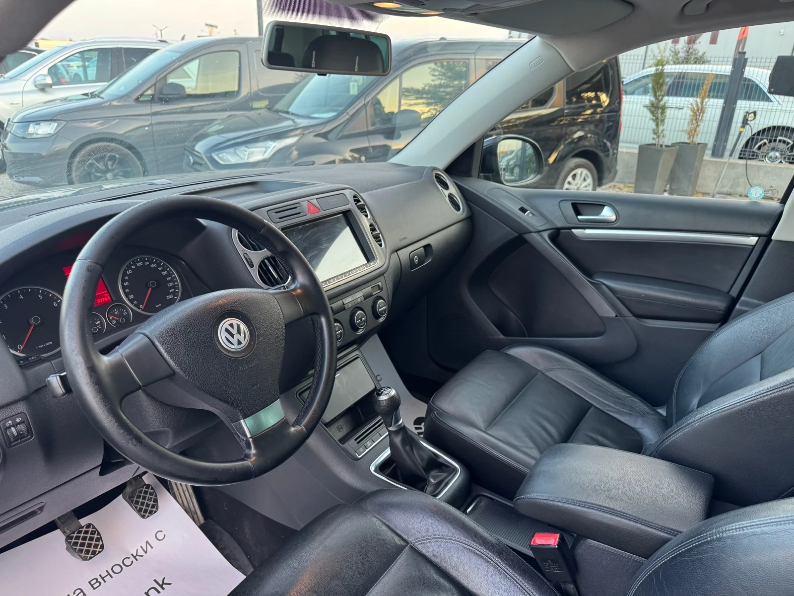 VW Tiguan 4x4 , снимка 10 - Автомобили и джипове - 56706176
