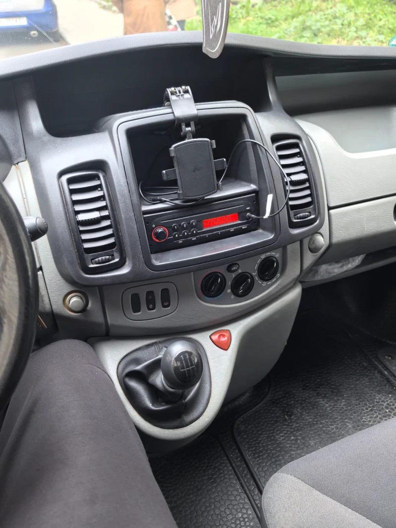 Renault Trafic, снимка 8 - Бусове и автобуси - 52636938