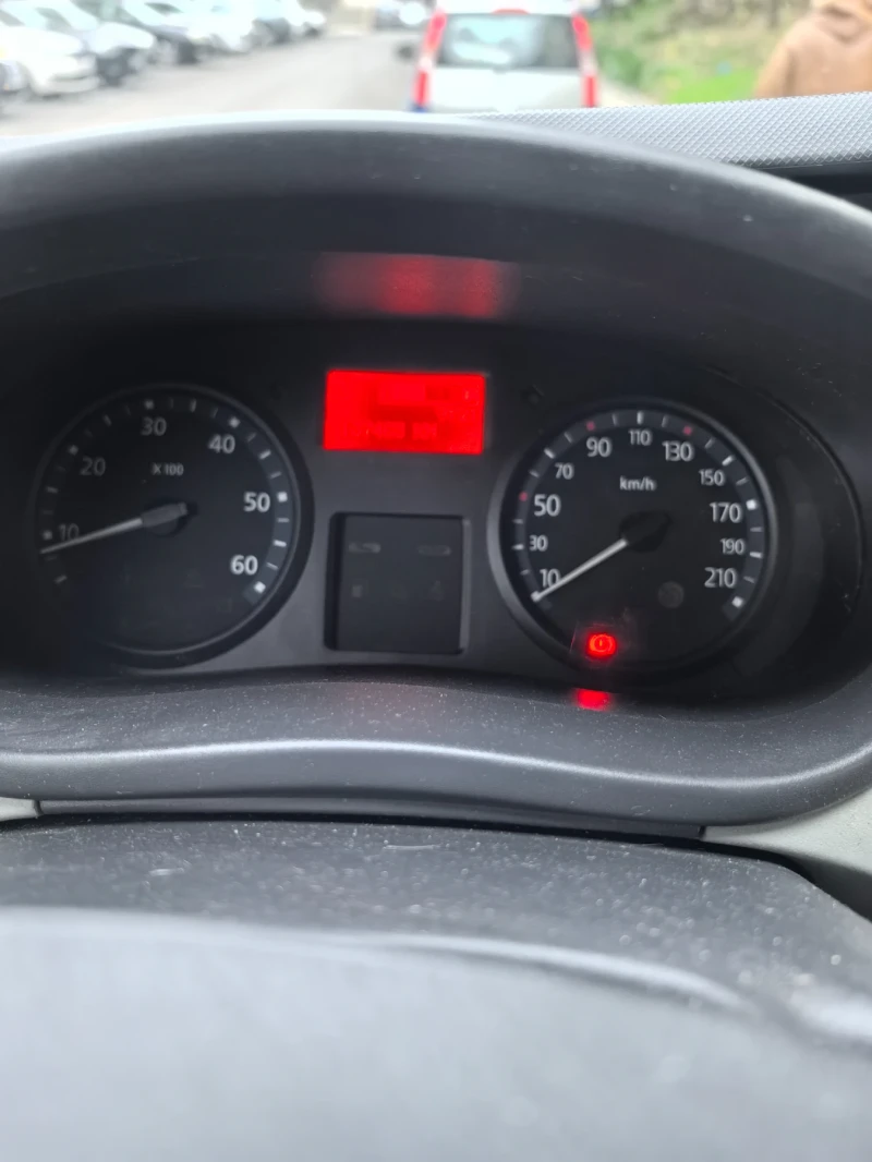 Renault Trafic, снимка 4 - Бусове и автобуси - 52636938