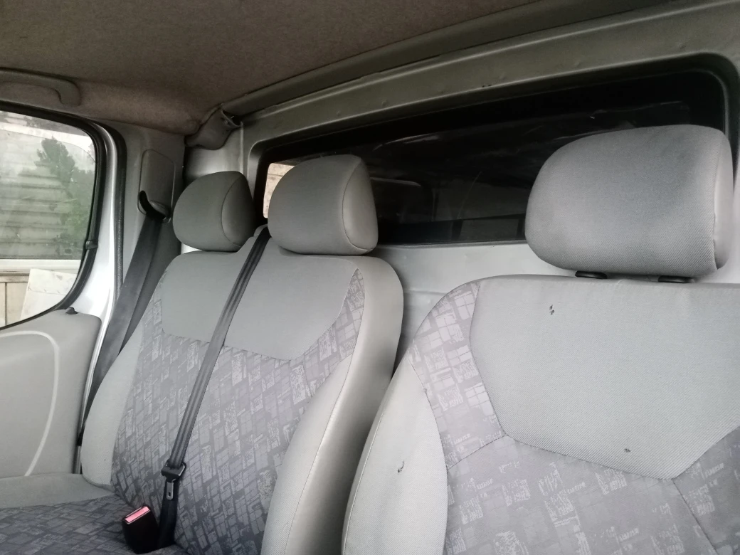 Opel Vivaro 1.9 TDI 101kc.NAVI/KLIMATIK, снимка 17 - Бусове и автобуси - 54361600