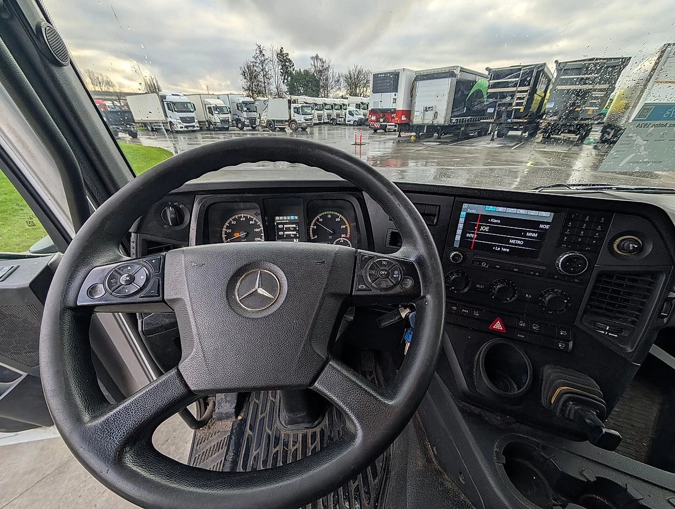 Mercedes-Benz Antos 1924 ЗА ПРЕВОЗ НА БИРА И БЕЗАЛКОХОЛНИ - изображение 10