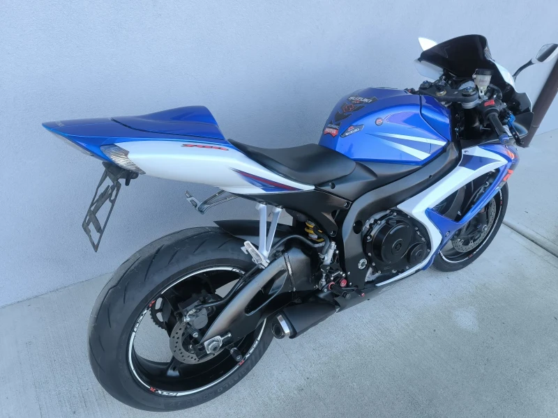 Suzuki Gsxr 750, 28425 км. , Нов внос Италия , снимка 3 - Мотоциклети и мототехника - 48275403