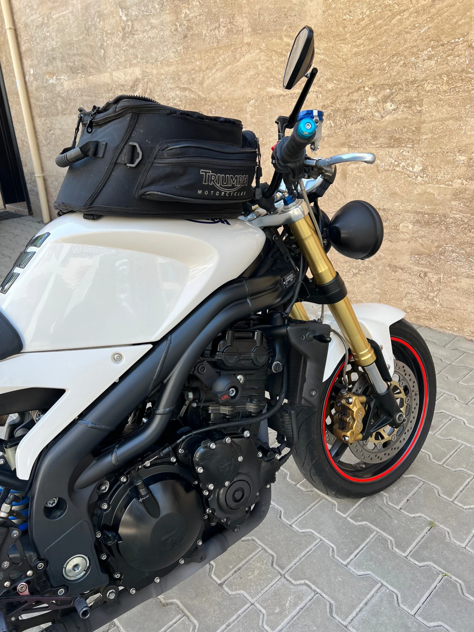 Triumph Speed Triple 1050 - изображение 10