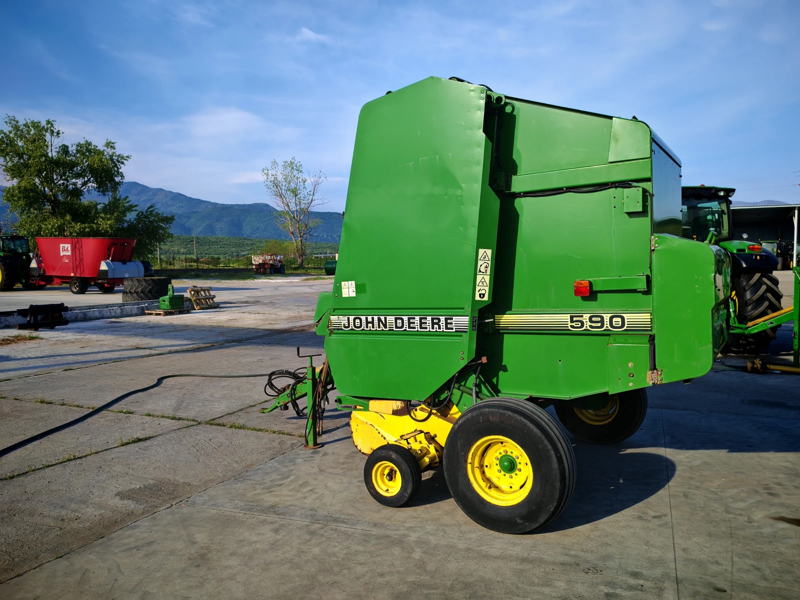 Балировачка John Deere 590 мрежа и сезал  - изображение 3