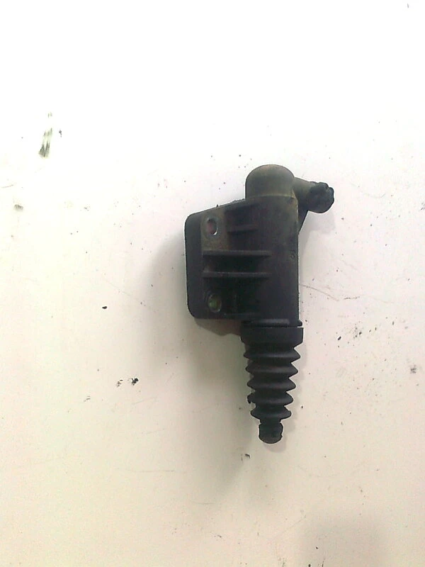 помпа съединител долна за Фиат Пунто мк2 1.9д