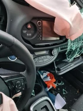 Toyota Yaris 1.5 hybrid, снимка 8