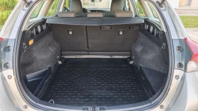 Toyota Auris 1.8i hybrid 122000хил.км.!!!, снимка 16