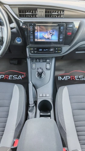 Toyota Auris 1.8i hybrid 122000хил.км.!!!, снимка 12