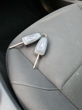 Ford Focus 1, 6i става на газ  - 5400 € / 10561.48 лв. - 15122010 10