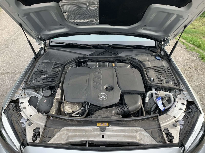 Mercedes-Benz C 220 AMG 04.2021 г., снимка 16 - Автомобили и джипове - 47340956