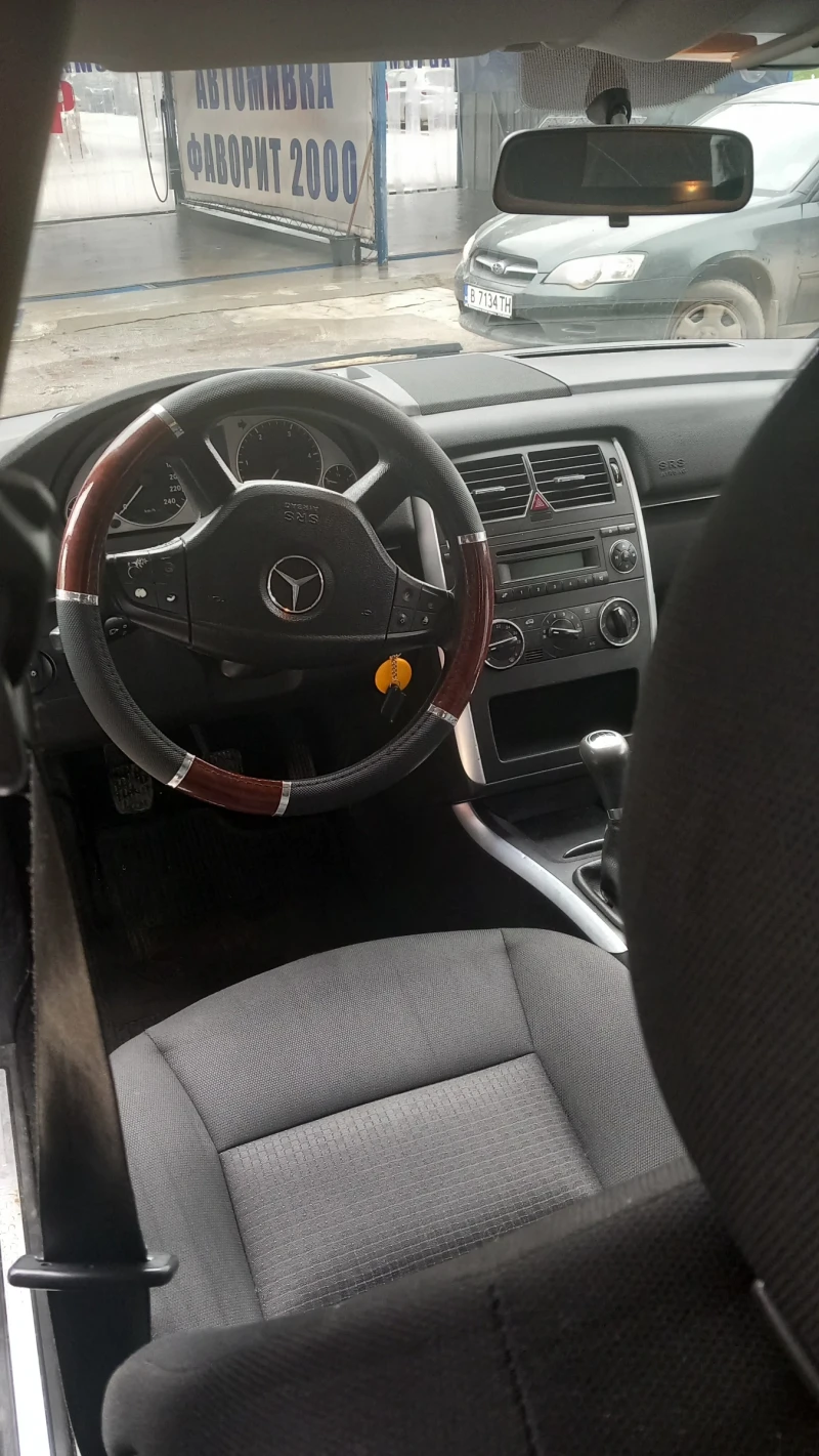 Mercedes-Benz B 180, снимка 11 - Автомобили и джипове - 48789588