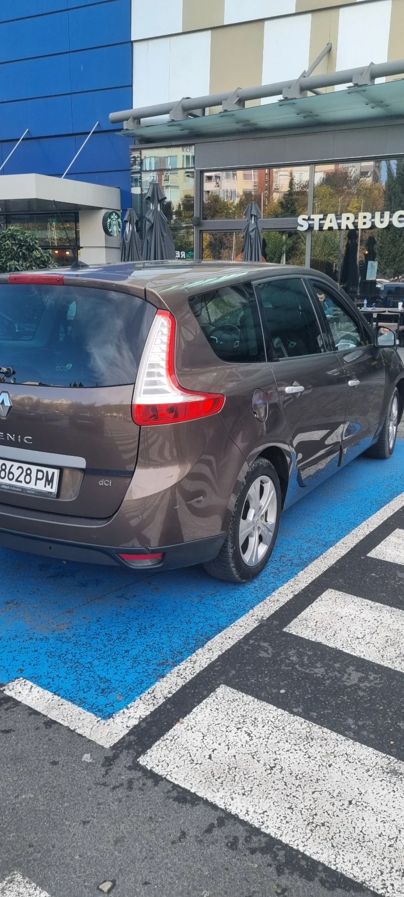 Renault Scenic 2011  отлична , снимка 8 - Автомобили и джипове - 47757421