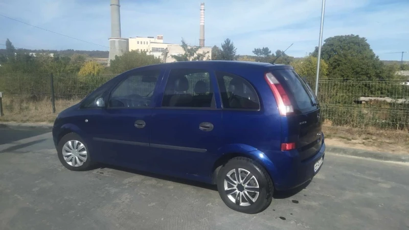 Opel Meriva газ-бензин, снимка 2 - Автомобили и джипове - 47943317