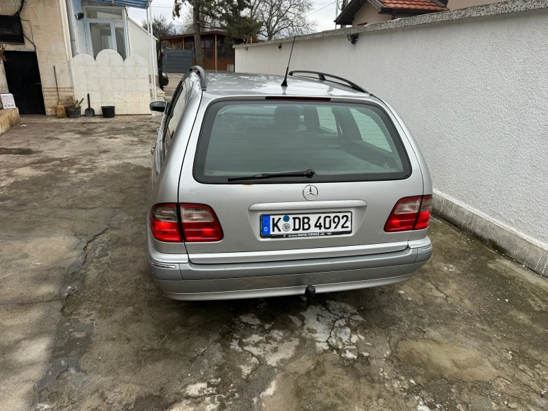 Mercedes-Benz E 270, снимка 5 - Автомобили и джипове - 48474335