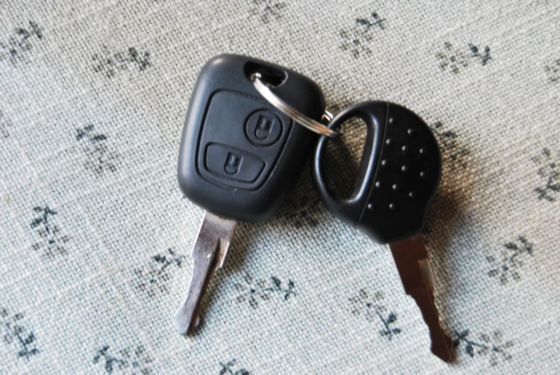 Peugeot 206 Plus* 86700 km* 1.1I* Euro 5* , снимка 17 - Автомобили и джипове - 52261011