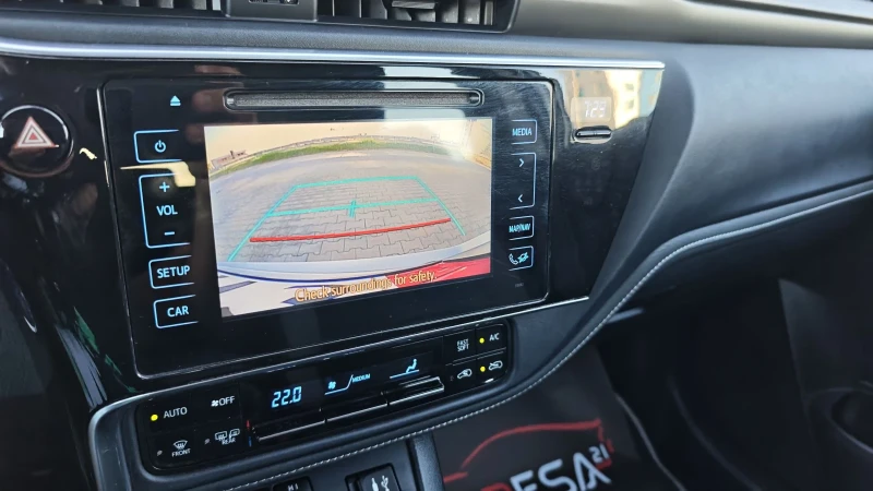 Toyota Auris 1.8i hybrid 122000хил.км.!!!, снимка 15 - Автомобили и джипове - 51772589