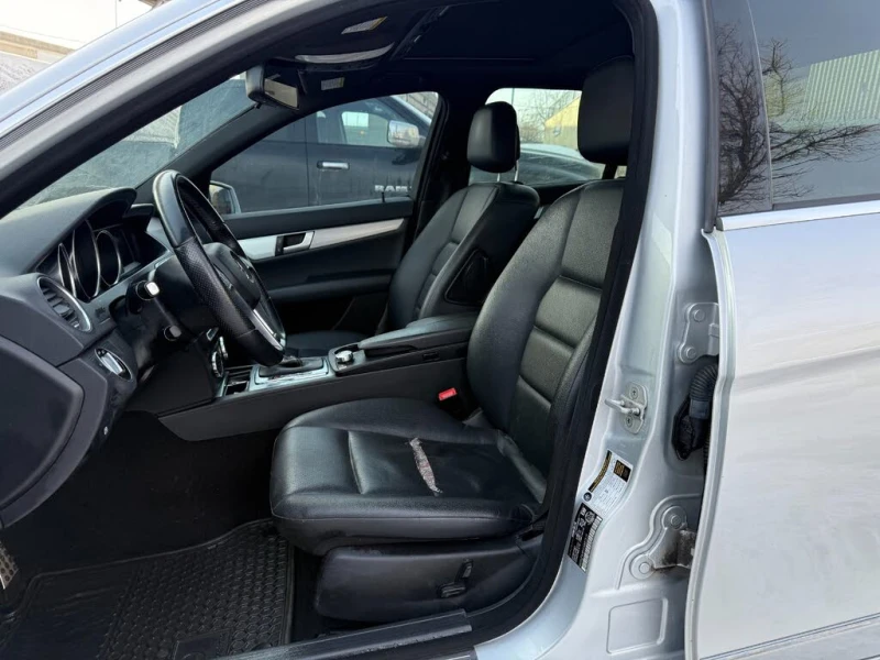 Mercedes-Benz C 300 Sport* 4MATIC* АвтоКредит* (ЦЕНА ДО БГ), снимка 11 - Автомобили и джипове - 53206291