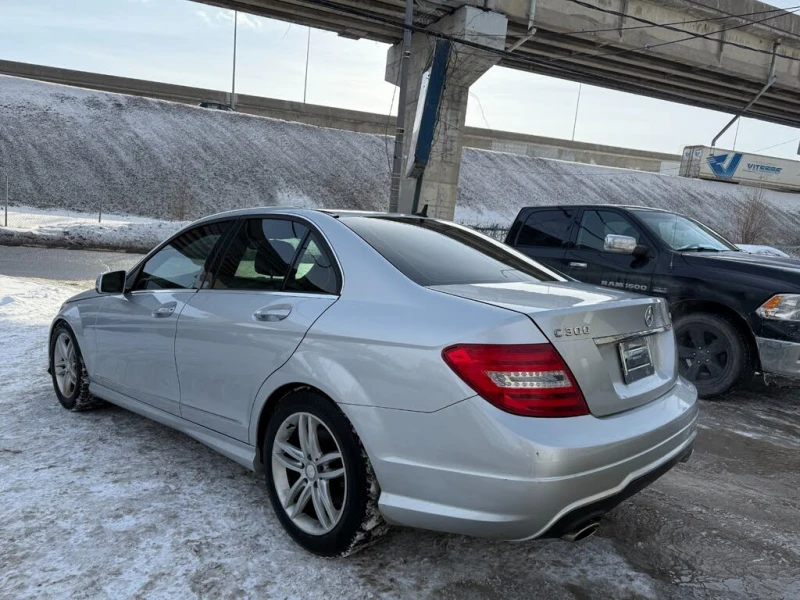 Mercedes-Benz C 300 Sport* 4MATIC* АвтоКредит* (ЦЕНА ДО БГ), снимка 5 - Автомобили и джипове - 53206291