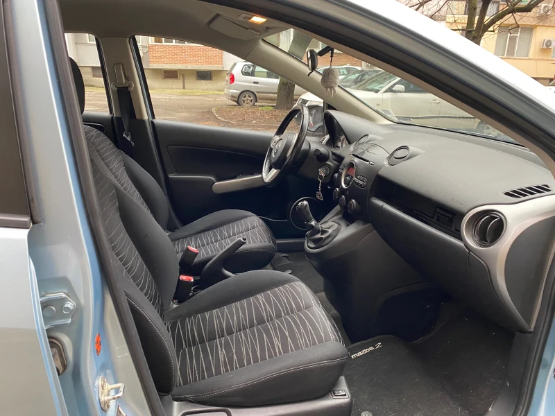 Mazda 2 1.3 два компл гуми , снимка 12 - Автомобили и джипове - 53295057