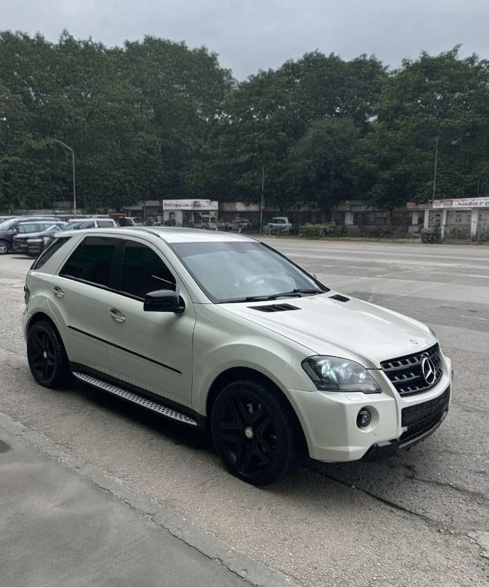 Mercedes-Benz ML 550  - изображение 5