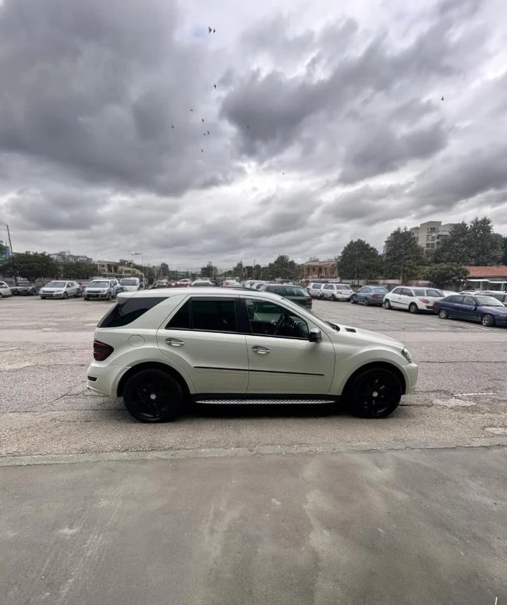 Mercedes-Benz ML 550  - изображение 4