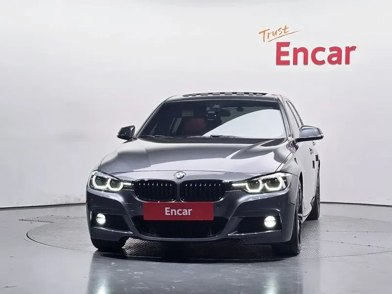BMW 330 I M Sports Shadow, снимка 3 - Автомобили и джипове - 56069756