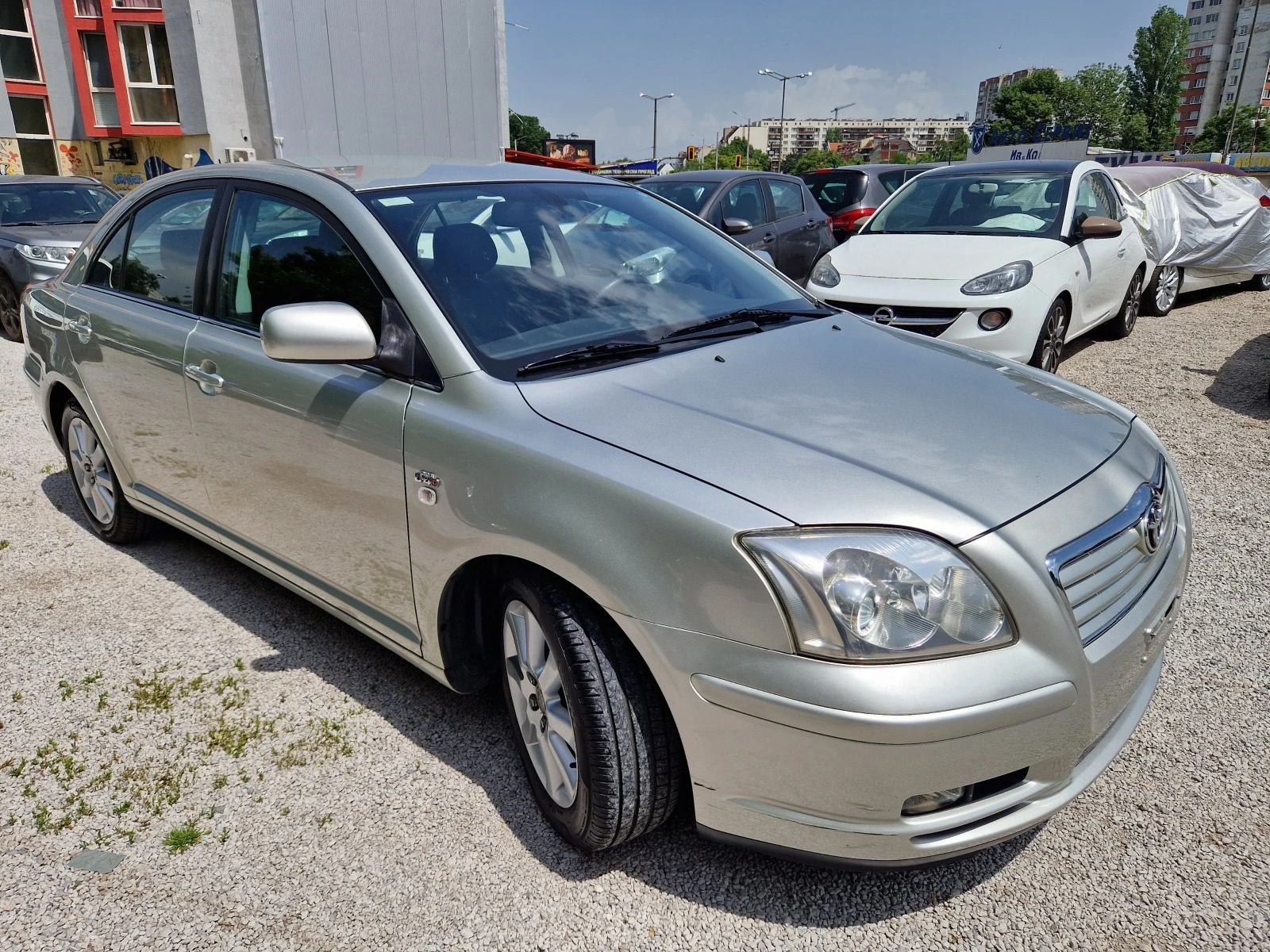 Toyota Avensis 2.0D4D - изображение 3