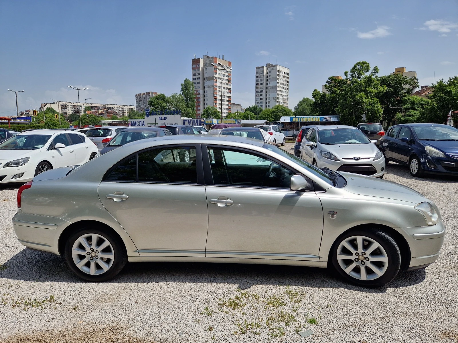 Toyota Avensis 2.0D4D - изображение 4