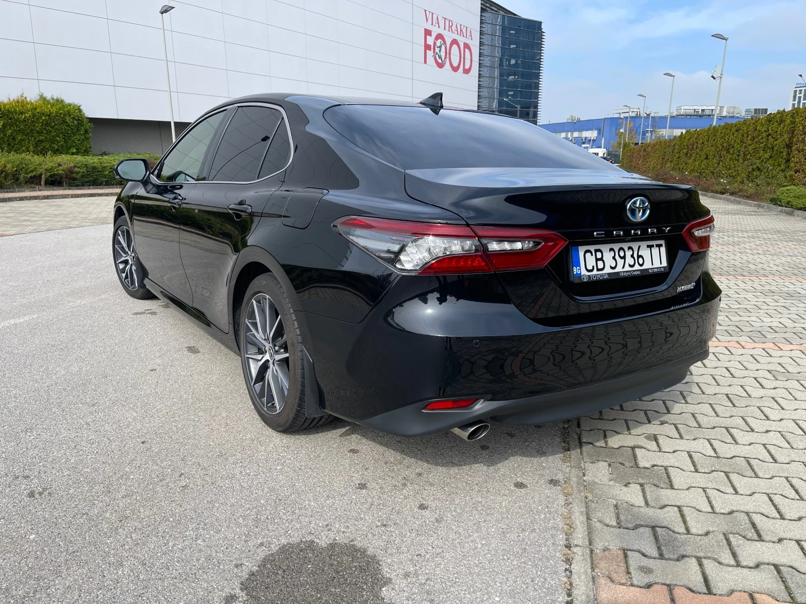 Toyota Camry HYBRID 2, 5i - изображение 7