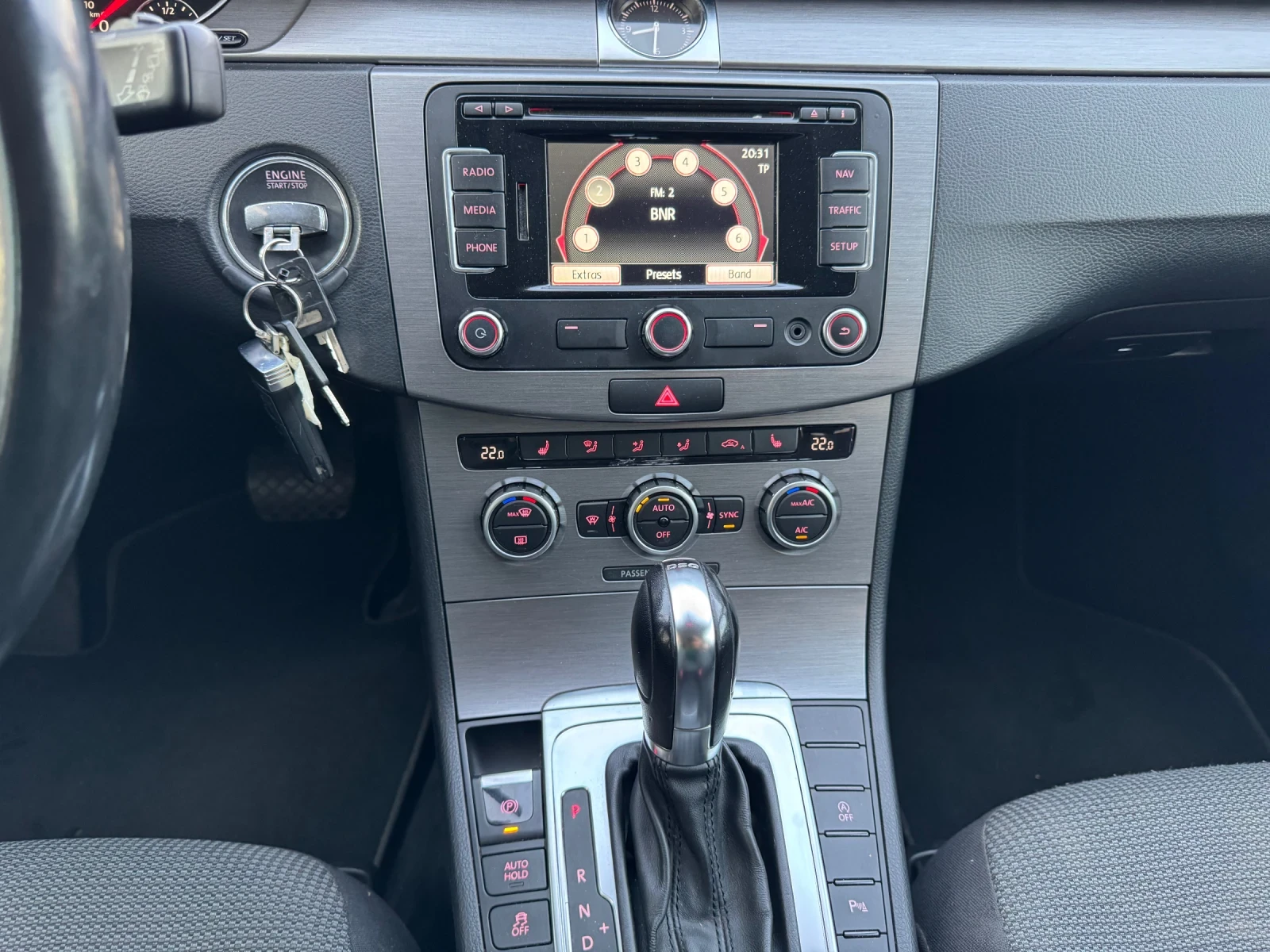 VW Passat 2.0 ТДИ 140 к.с. | Mobile.bg — изображение 14