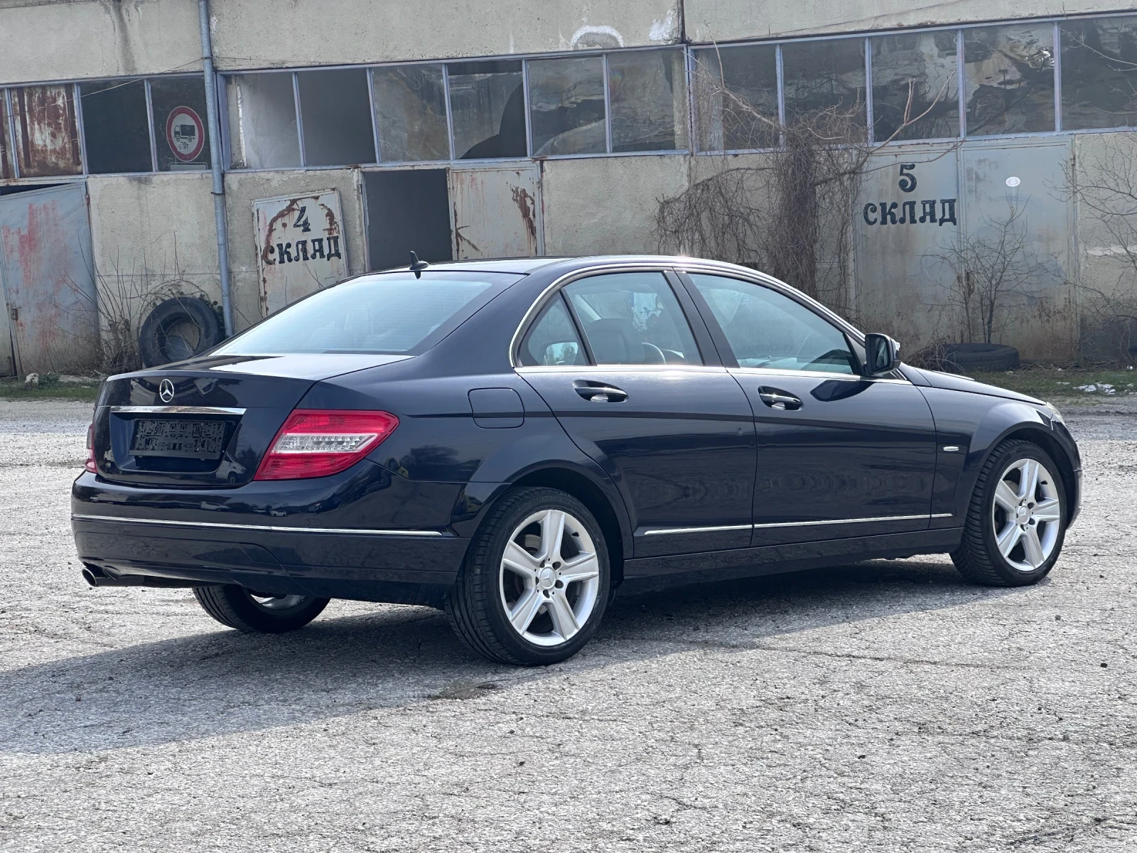 Mercedes-Benz C 220 AVANTGARDE* АВТОМАТ* 646* НЕМСКА!, снимка 4 - Автомобили и джипове - 53331112