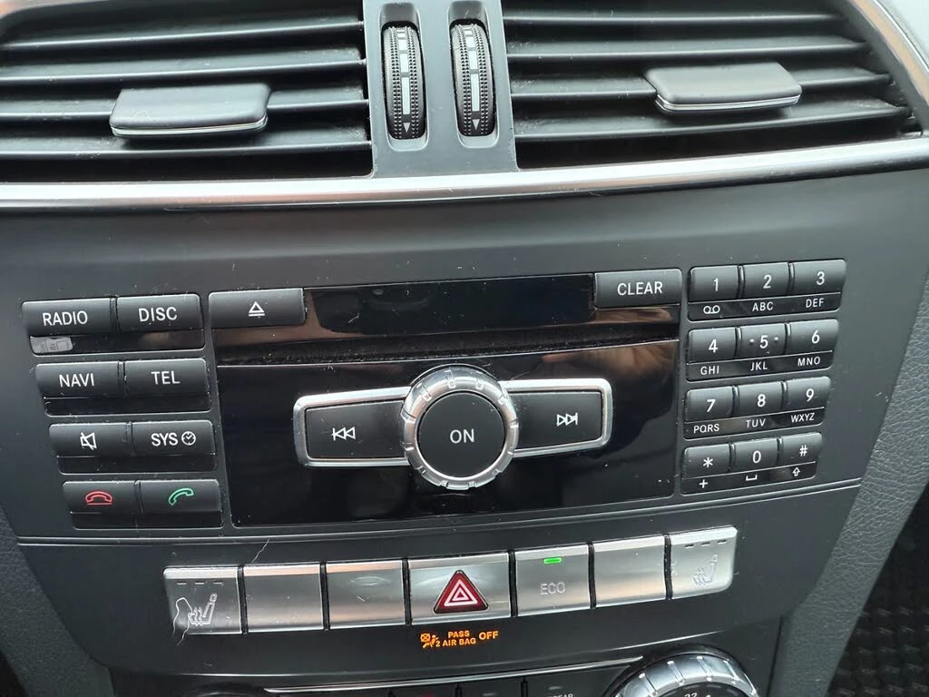 Mercedes-Benz C 300 Sport* 4MATIC* АвтоКредит* (ЦЕНА ДО БГ) - изображение 4