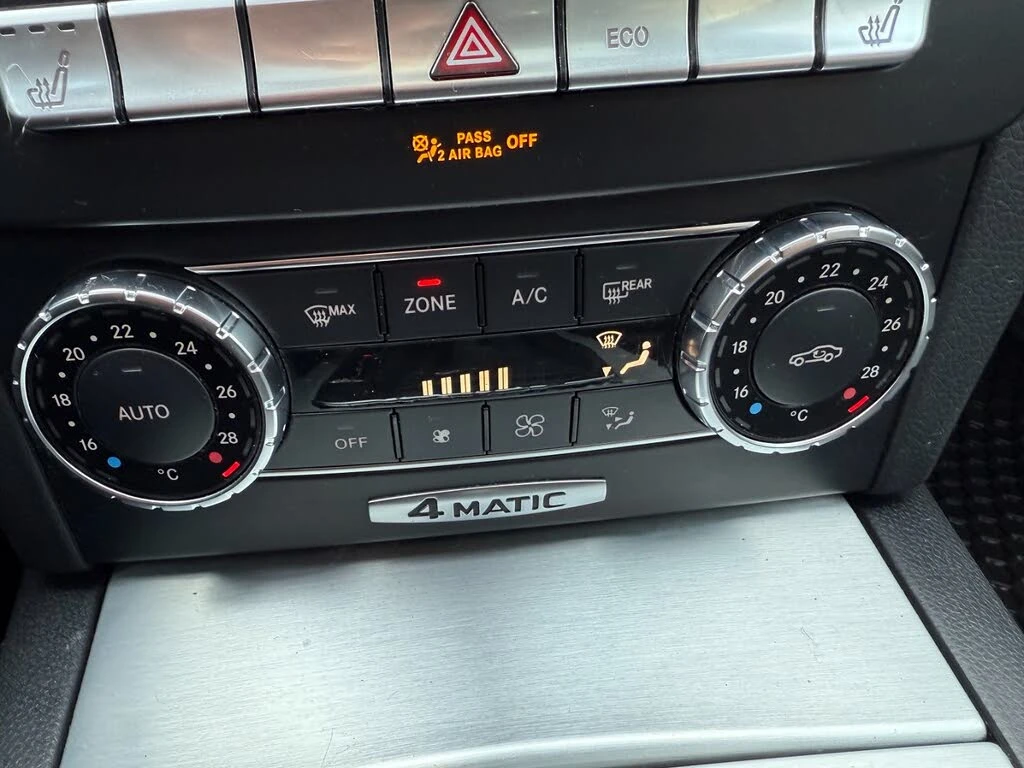 Mercedes-Benz C 300 Sport* 4MATIC* АвтоКредит* (ЦЕНА ДО БГ) - изображение 7