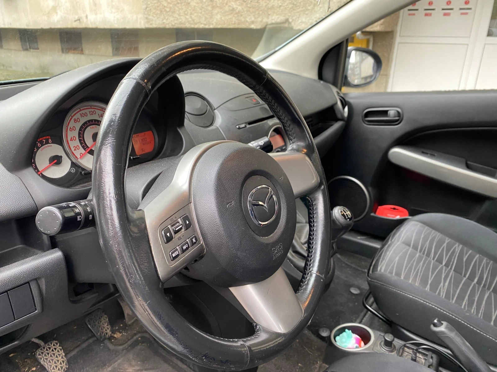 Mazda 2 1.3 ��� ����� ����  | Mobile.bg � ����������� 7