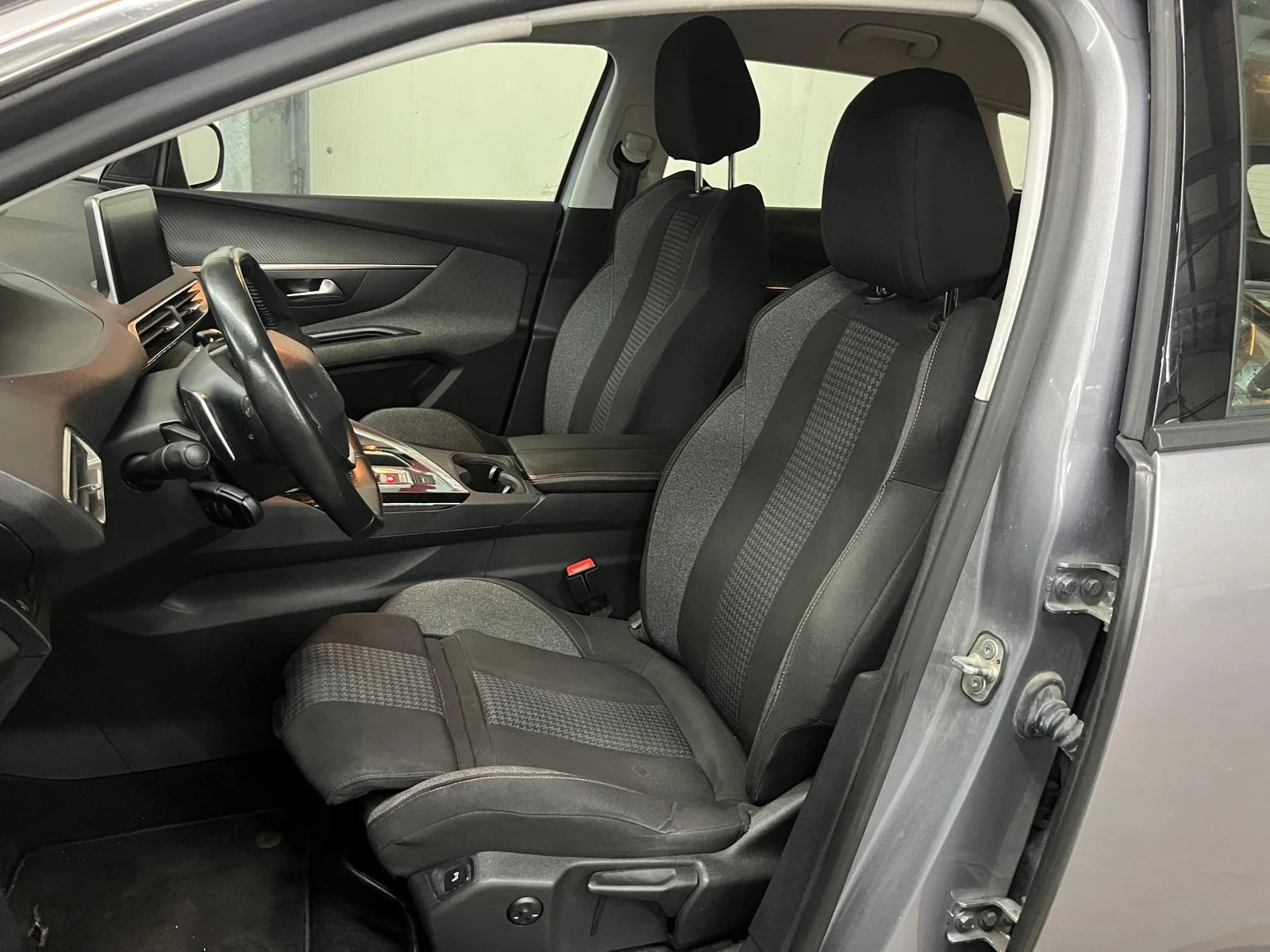 Peugeot 3008 �����, ���������-8��. 2020�. 8��.������ � ���� | Mobile.bg � ����������� 11
