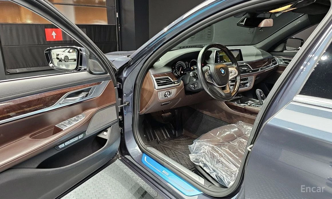 BMW 730, снимка 11 - Автомобили и джипове - 53837342