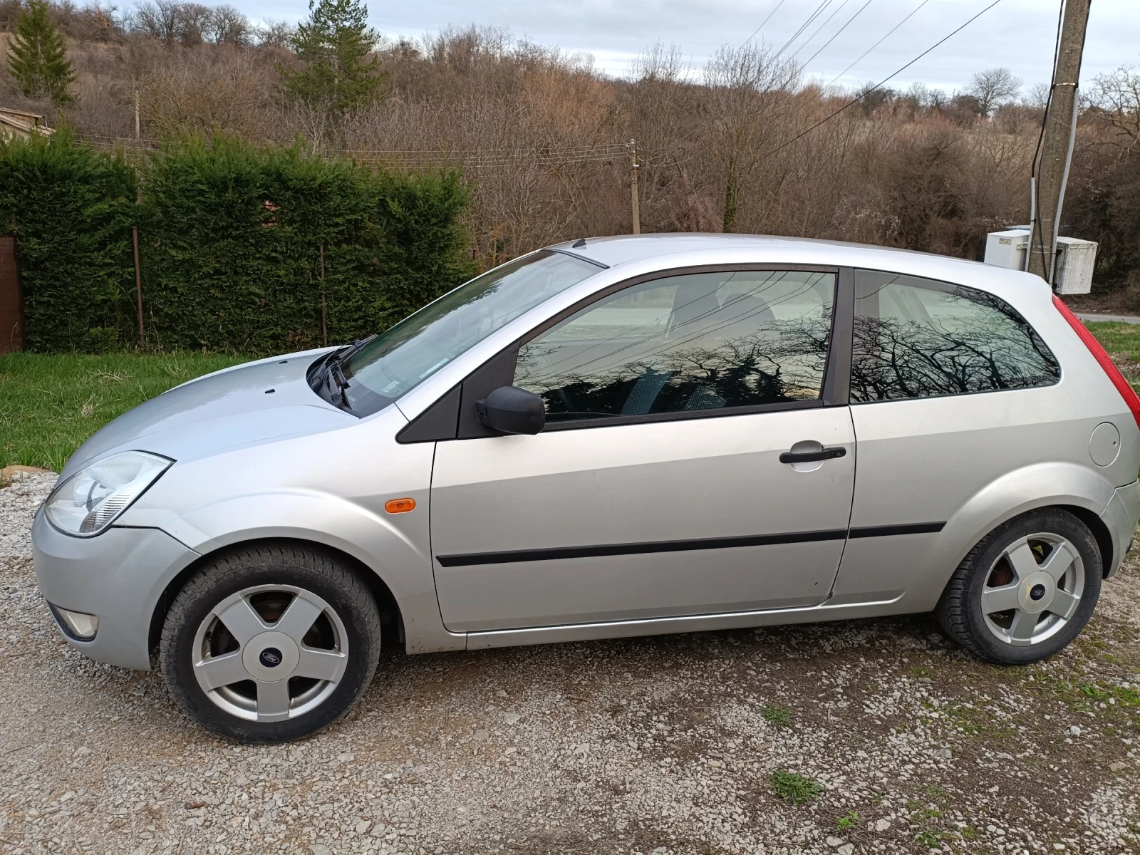 Ford Fiesta 1.4 Бензин, снимка 2 - Автомобили и джипове - 54240352