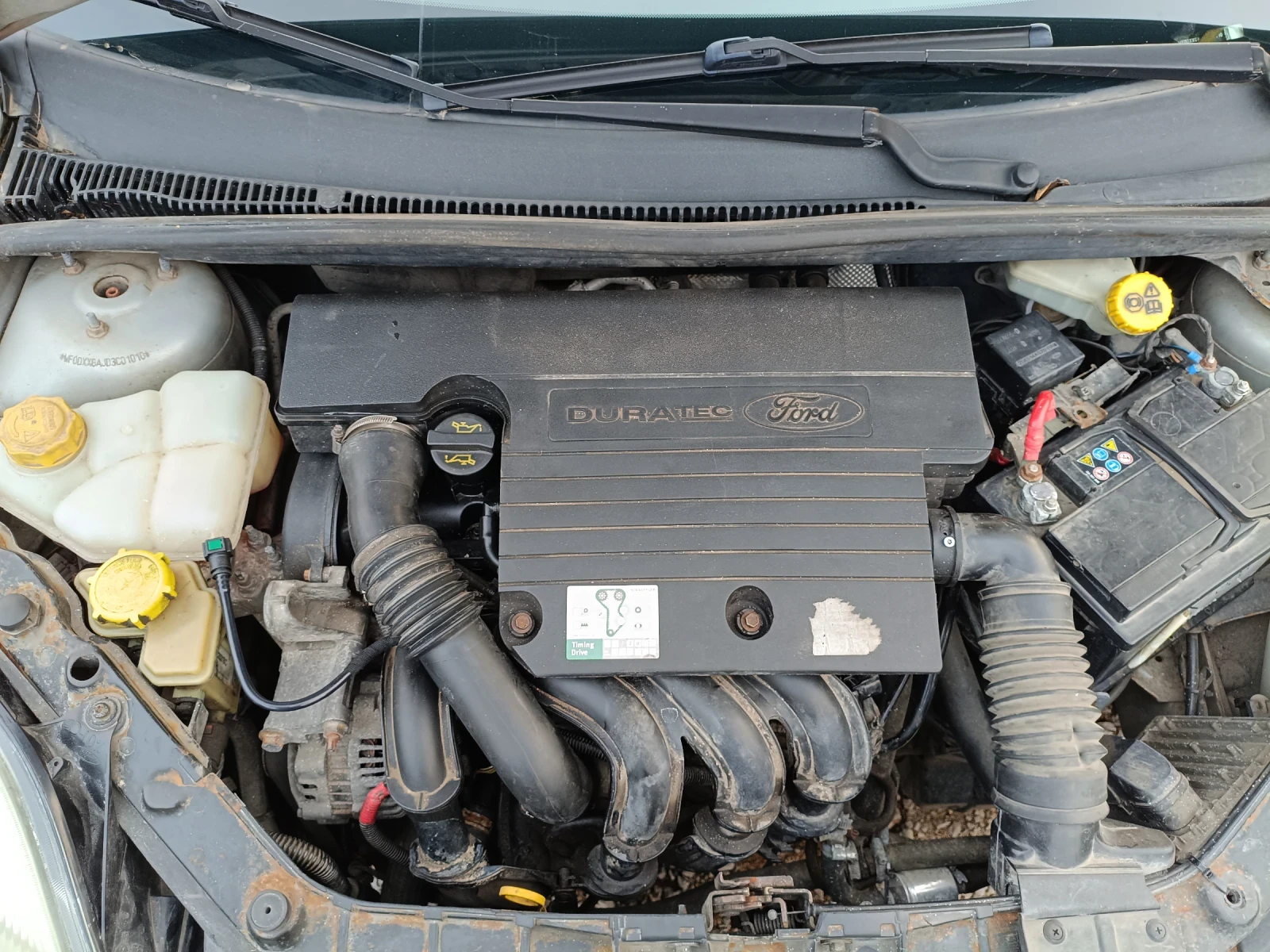 Ford Fiesta 1.4 Бензин, снимка 5 - Автомобили и джипове - 54240352