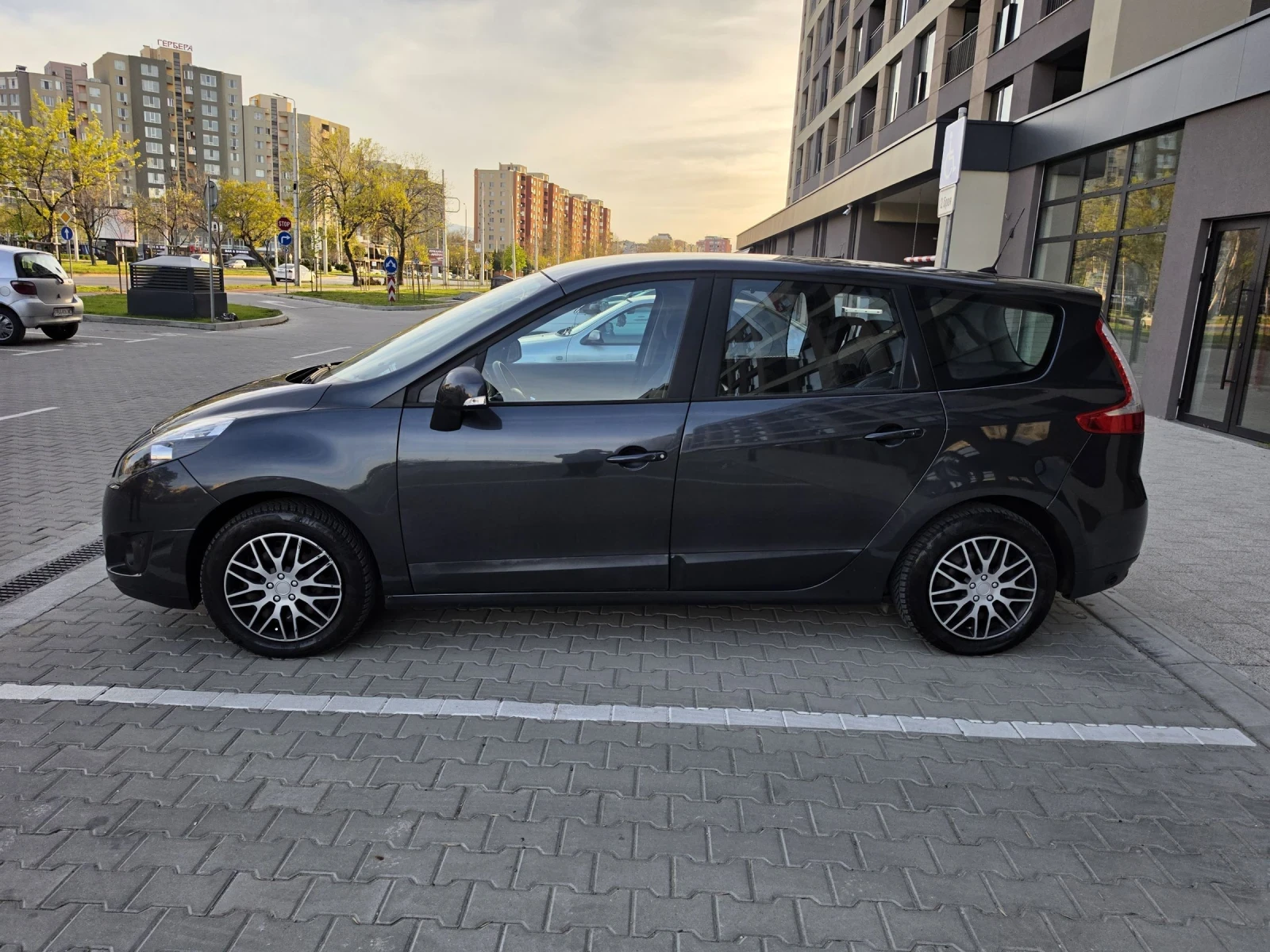 Renault Scenic Megan scenic 1.4 ��� 130 | Mobile.bg � ����������� 3