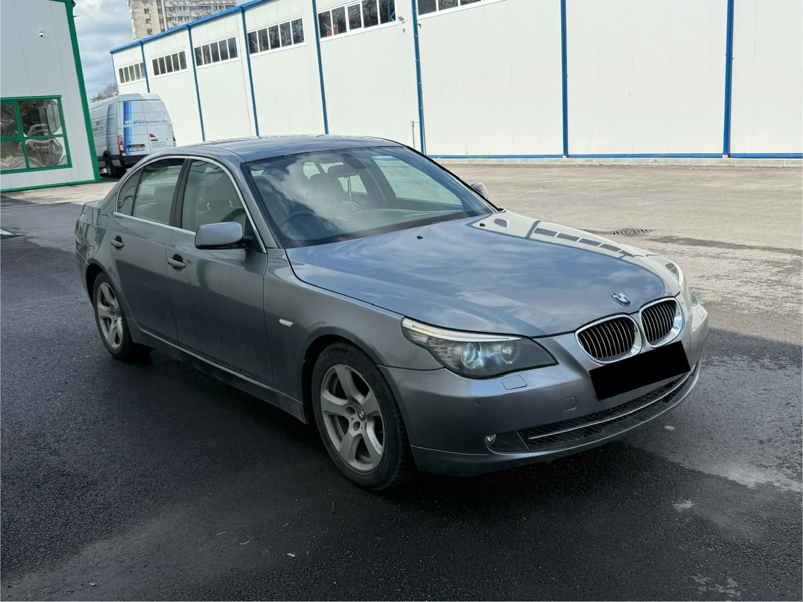BMW 525 * FACELIFT* ДЕСЕН ВОЛАН* , снимка 2 - Автомобили и джипове - 54325272