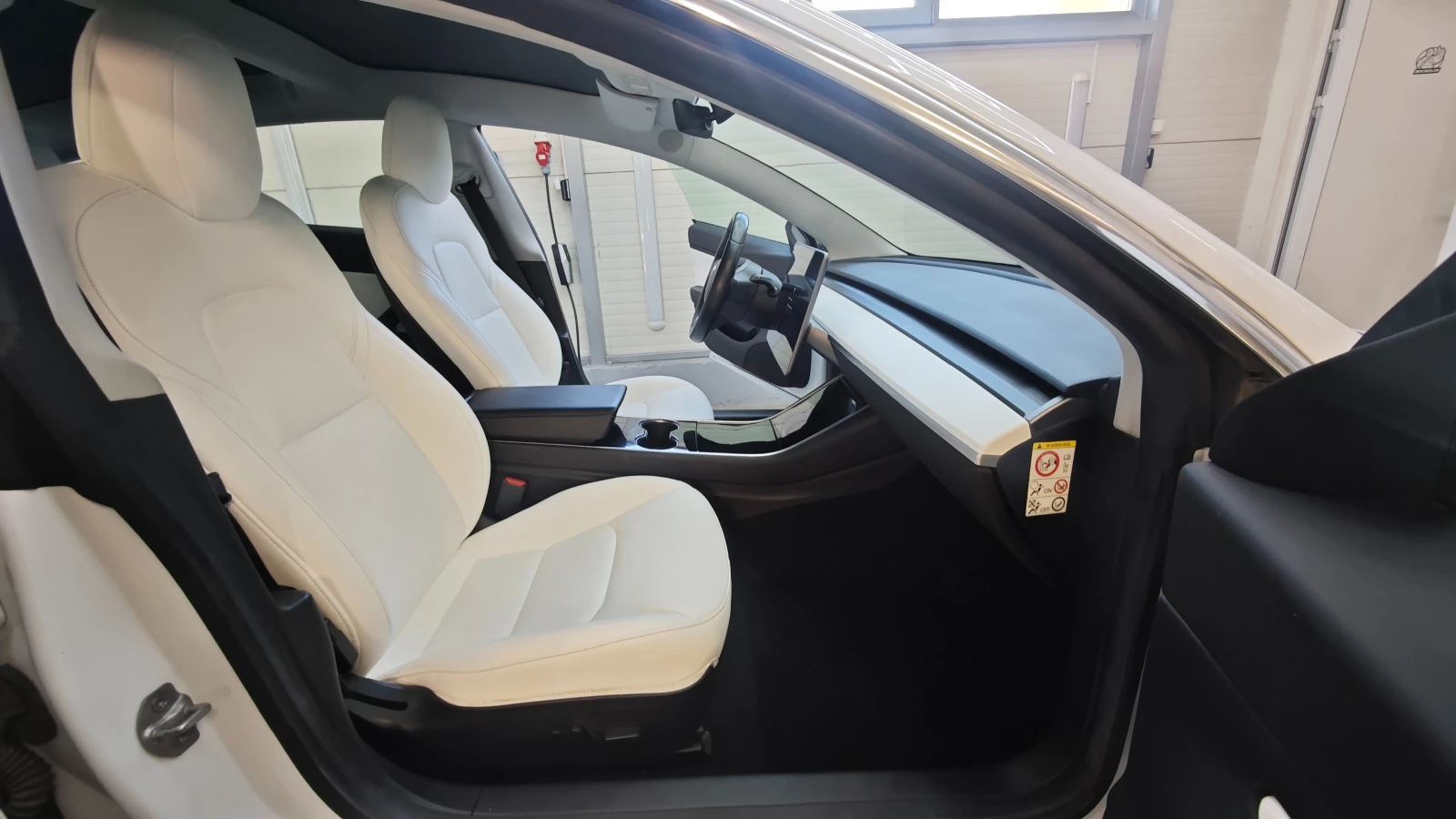 Tesla Model 3 LONG RANGE AWD, снимка 13 - Автомобили и джипове - 54599269