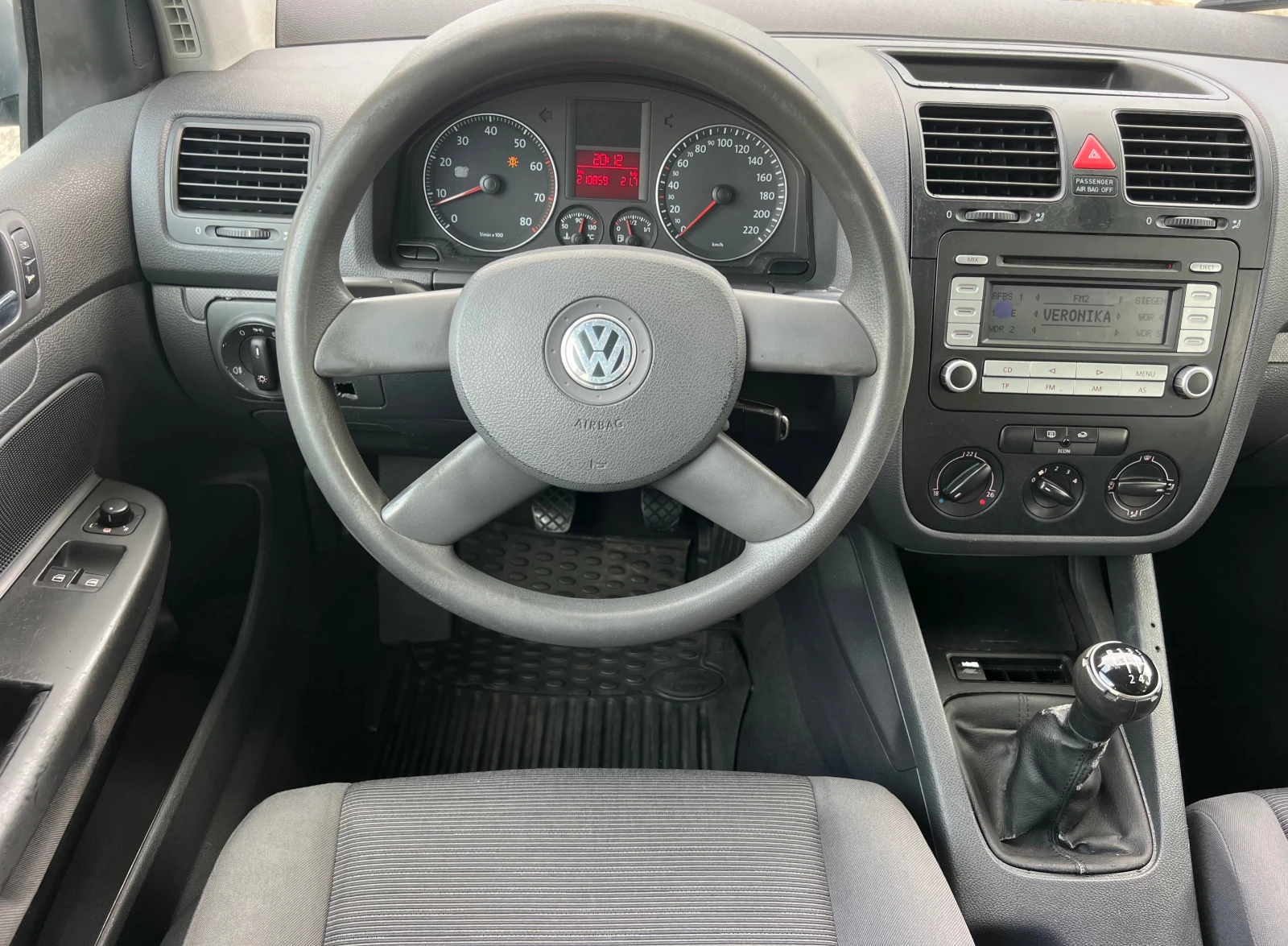 VW Golf 1.4i XENON/KLIMATIK/UNIKAT, снимка 16 - Автомобили и джипове - 54806649