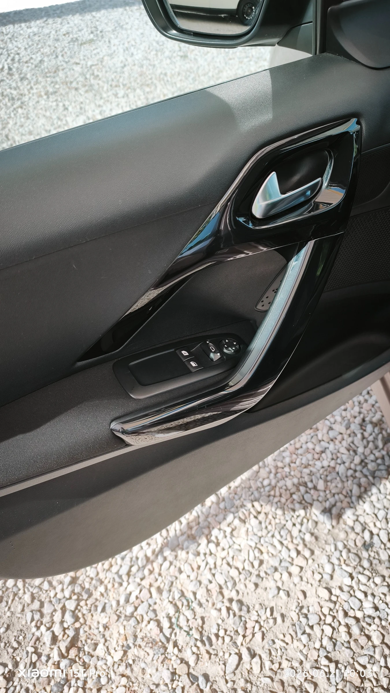 Peugeot 208, снимка 10 - Автомобили и джипове - 54986358