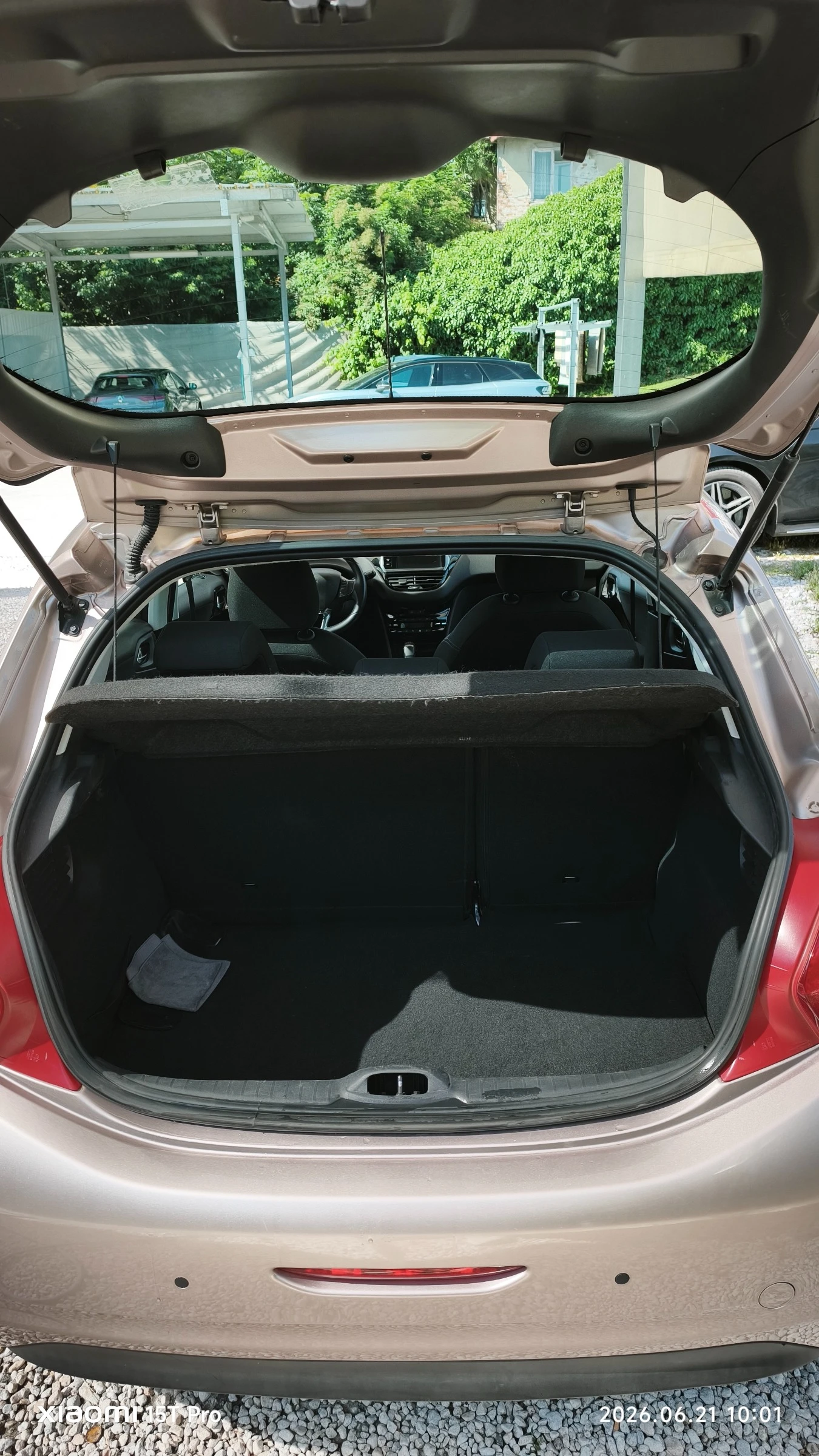 Peugeot 208, снимка 5 - Автомобили и джипове - 54986358