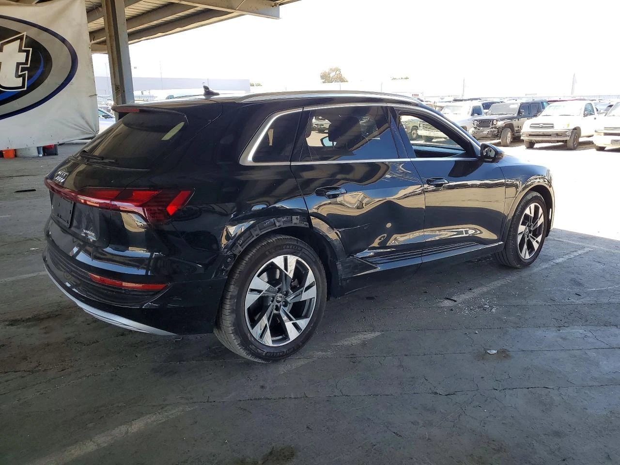 Audi E-Tron Prestige, снимка 4 - Автомобили и джипове - 54993688